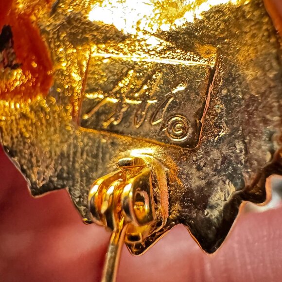 Santa Brooch Signed AAi Enamel Christmas Pin Vintage Holiday Jewelry - Picture 3 of 6